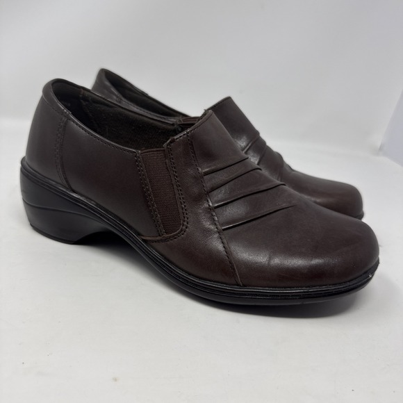 Thom McAn Shoes - Thom McAn brown leather slip on chunky heel comfort shoes Women's US 8 M